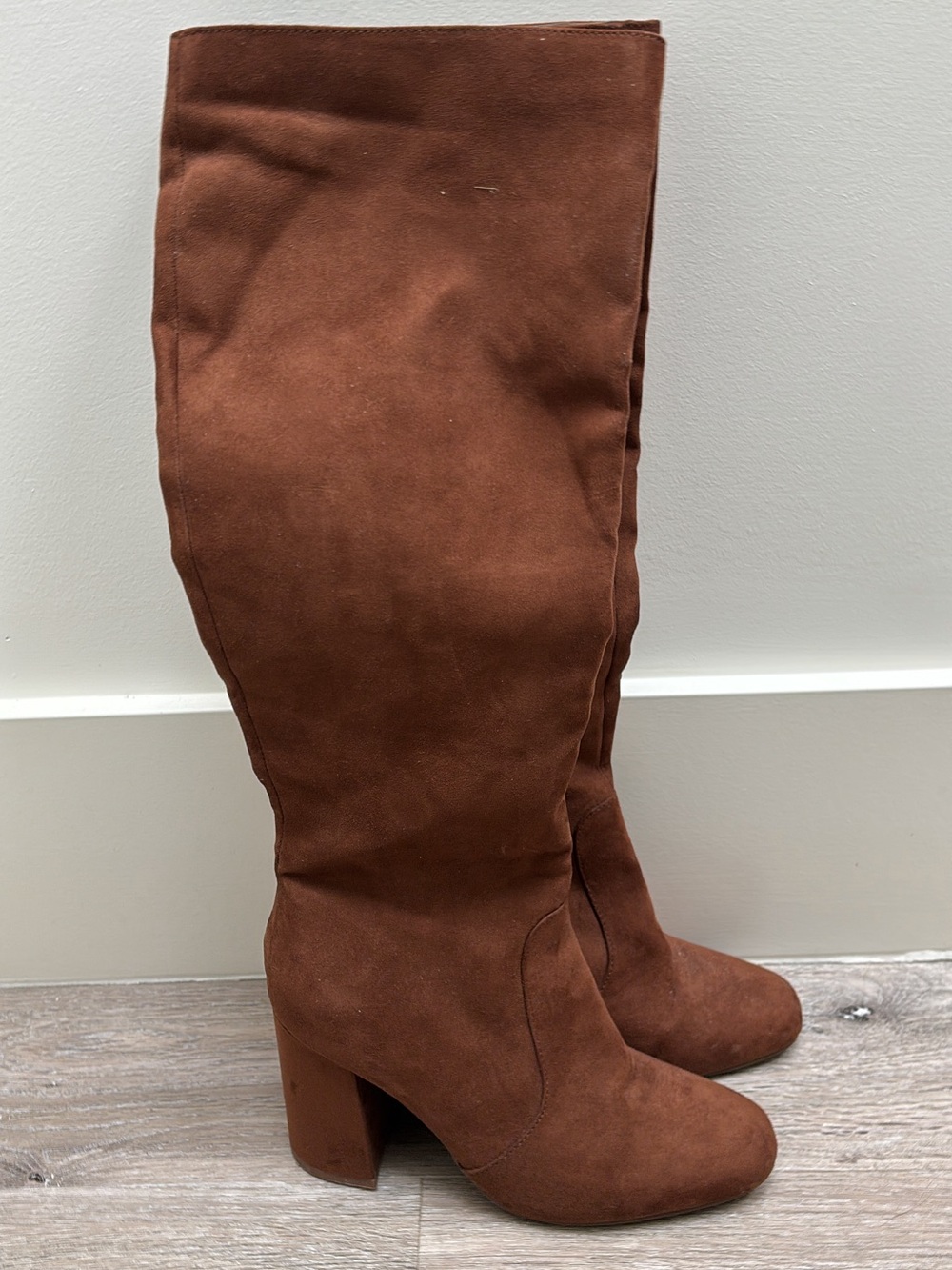 Forever 21 Women's Brown Suede Knee-High Block Heel Boots